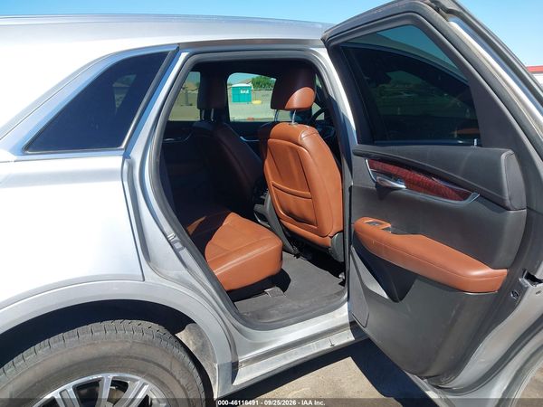 2019 CADILLAC XT5 LUXURY — I8