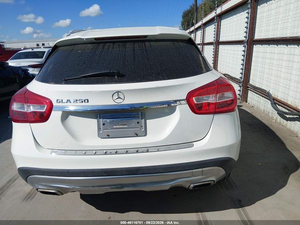 2016 MERCEDES-BENZ GLA 250 GLA250 — I119