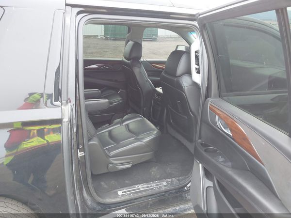 2018 CADILLAC ESCALADE ESV PREMIUM LUXURY — I8