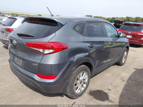 2018 HYUNDAI TUCSON SE — I4