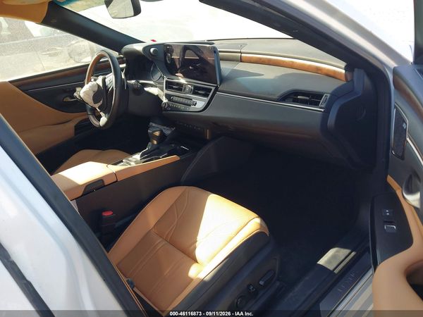 2025 LEXUS ES 300H LUXURY — I5
