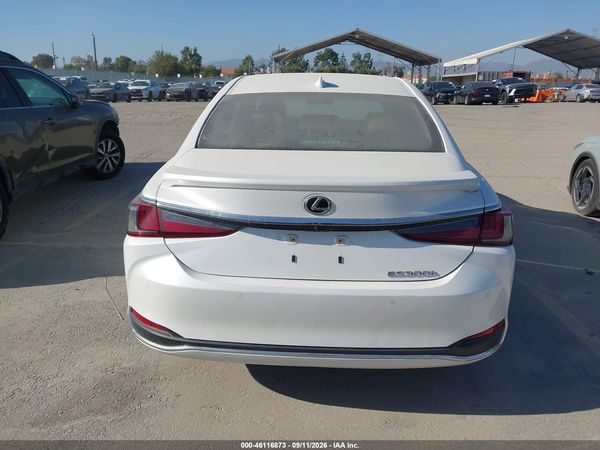 2025 LEXUS ES 300H LUXURY — I119