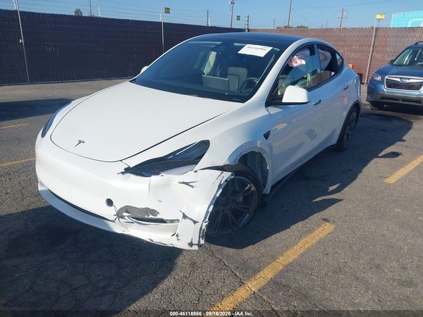 2024 TESLA MODEL Y — I2