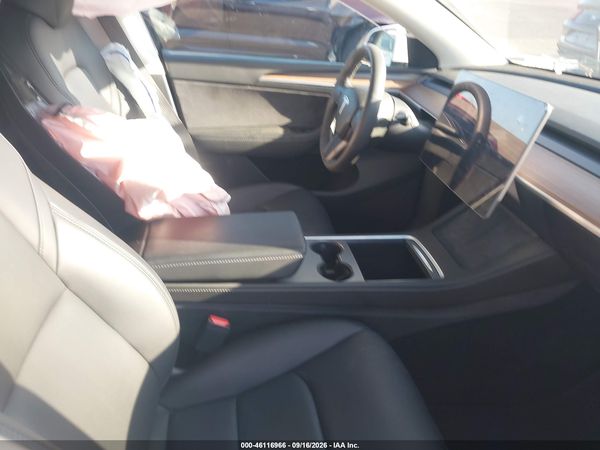 2024 TESLA MODEL Y — I5