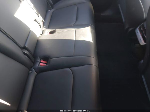 2024 TESLA MODEL Y — I8
