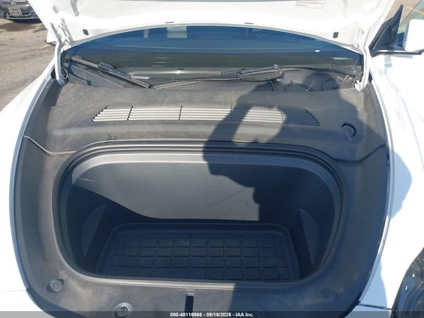 2024 TESLA MODEL Y — I10