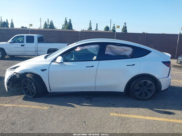 2024 TESLA MODEL Y — I117