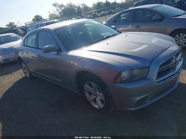 2014 DODGE CHARGER SE — I1