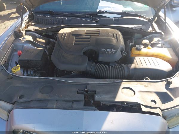 2014 DODGE CHARGER SE — I10