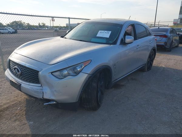 2017 INFINITI QX70 — I2