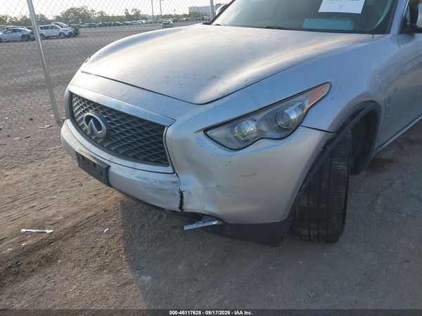 2017 INFINITI QX70 — I6