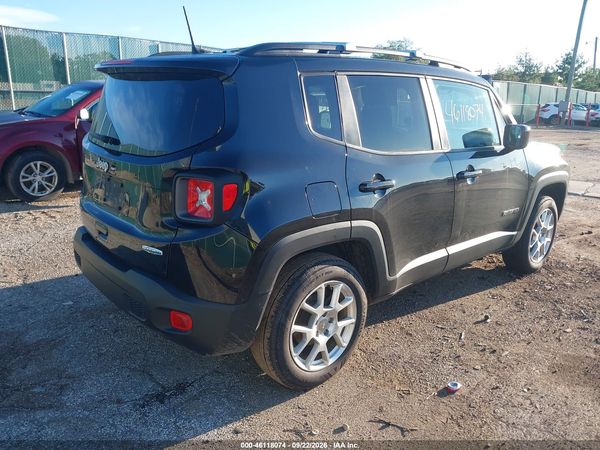 2019 JEEP RENEGADE LATITUDE 4X4 — I4