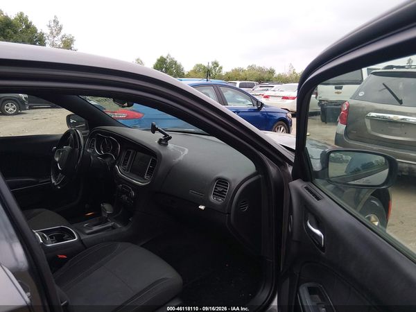 2015 DODGE CHARGER SXT — I5