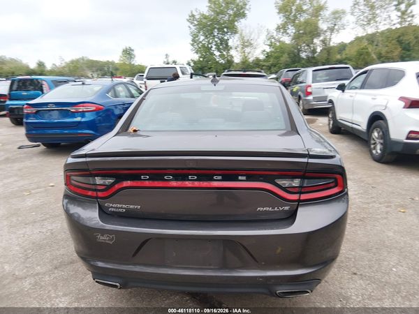2015 DODGE CHARGER SXT — I119