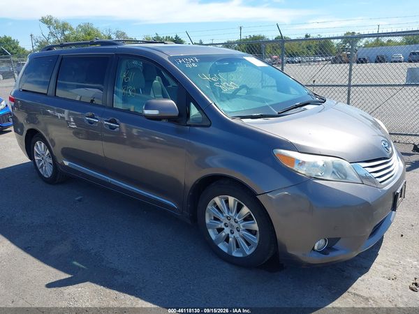 2014 TOYOTA SIENNA LIMITED V6 7 PASSENGER — I1