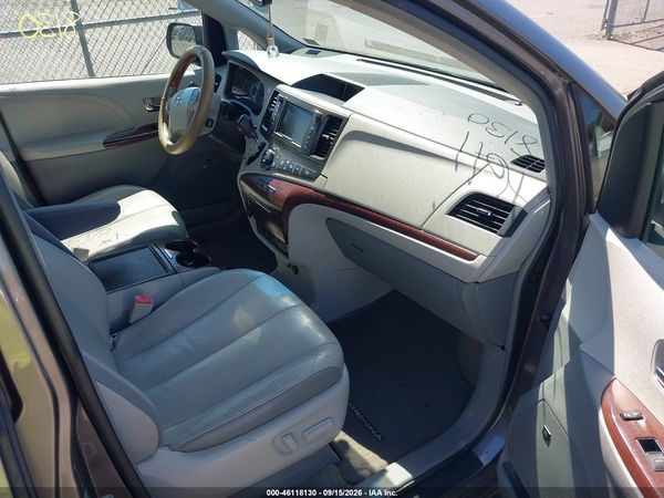 2014 TOYOTA SIENNA LIMITED V6 7 PASSENGER — I5