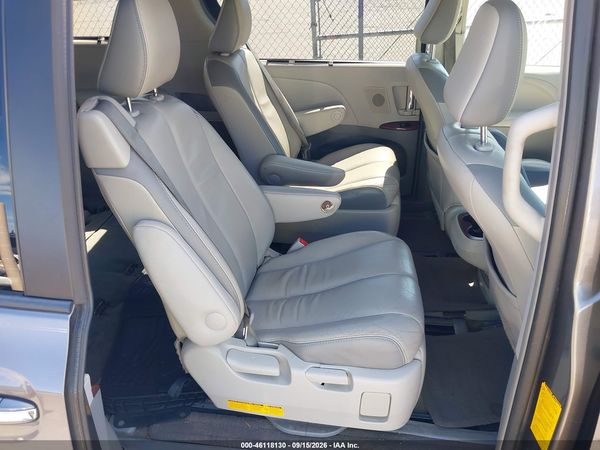 2014 TOYOTA SIENNA LIMITED V6 7 PASSENGER — I8