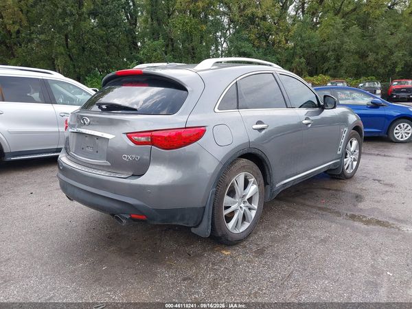 2016 INFINITI QX70 — I4