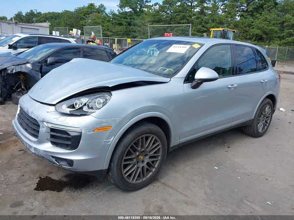 2017 PORSCHE CAYENNE — I2