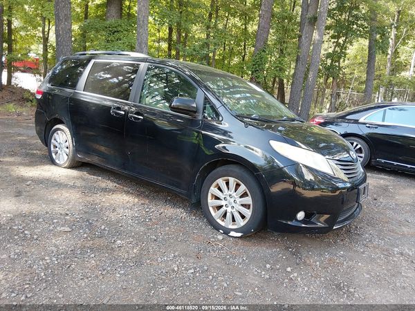 2014 TOYOTA SIENNA XLE 7 PASSENGER