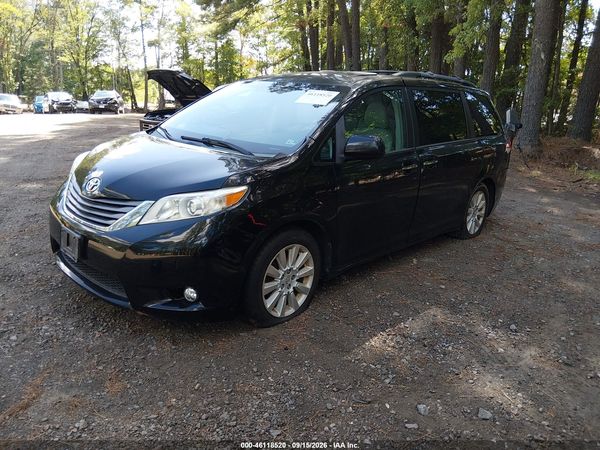 2014 TOYOTA SIENNA XLE 7 PASSENGER