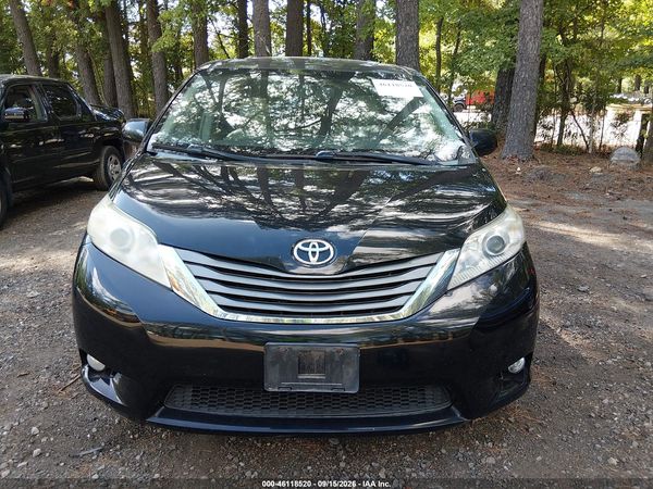 2014 TOYOTA SIENNA XLE 7 PASSENGER