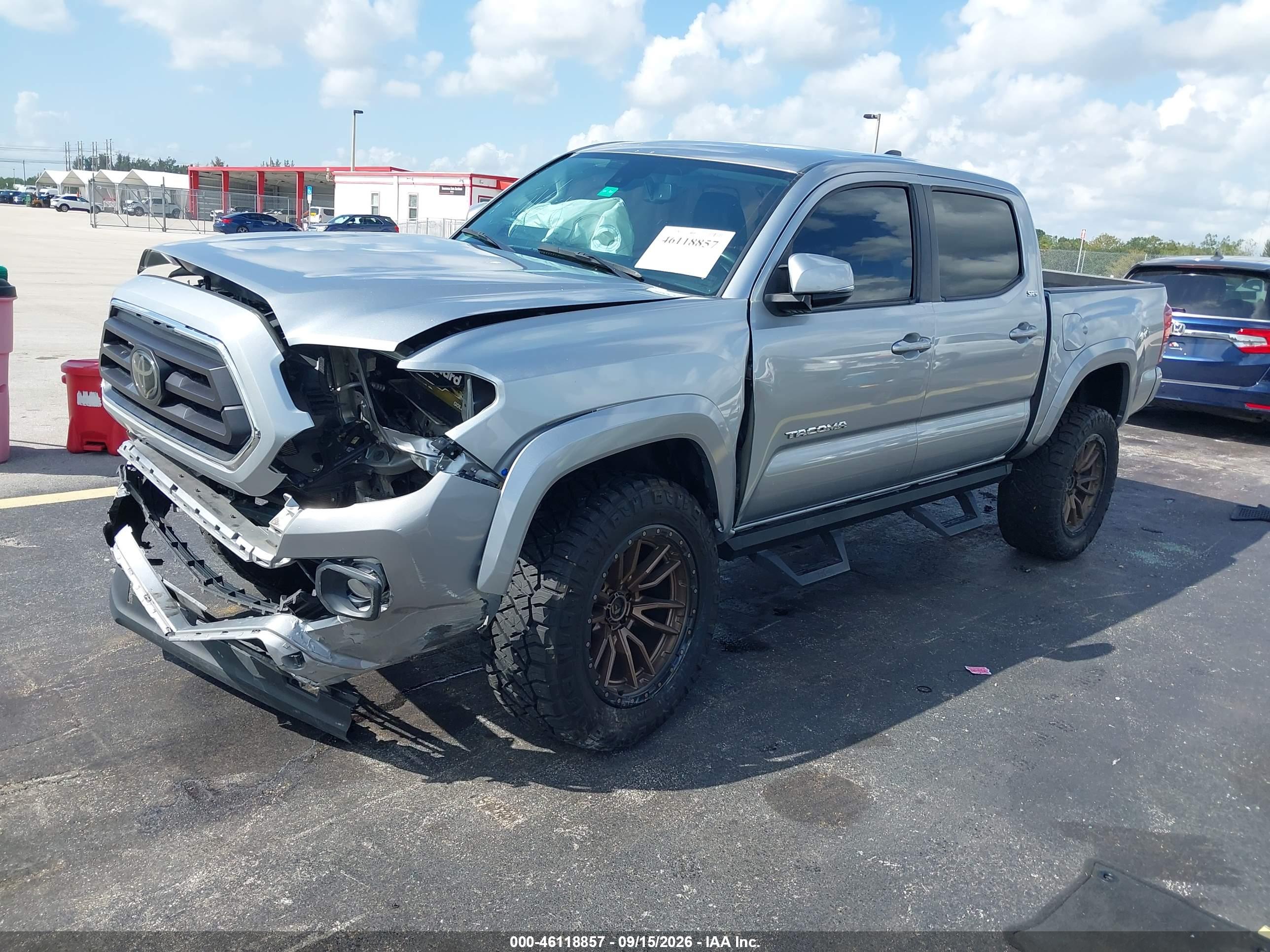 2022 TOYOTA TACOMA SR5 V6 — I2