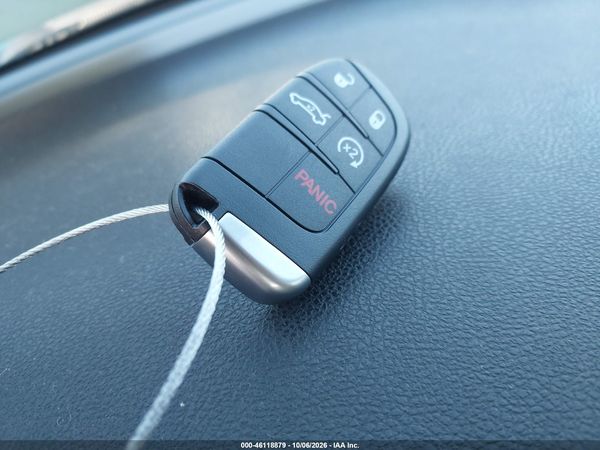 2015 DODGE CHARGER ROAD/TRACK — I11