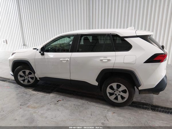 2022 TOYOTA RAV4 LE — I117