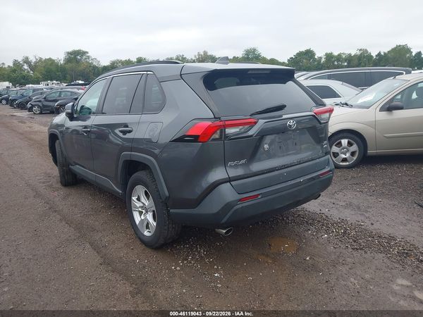2021 TOYOTA RAV4 XLE — I3