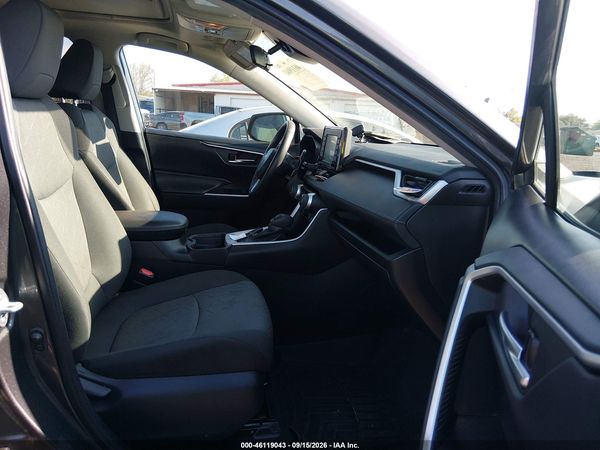 2021 TOYOTA RAV4 XLE — I5
