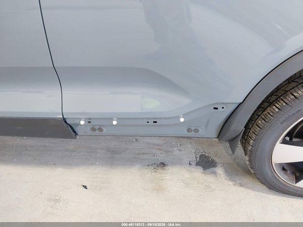2020 VOLVO XC40 T5 MOMENTUM — I155