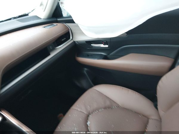 2025 TOYOTA GRAND HIGHLANDER PLATINUM — I5