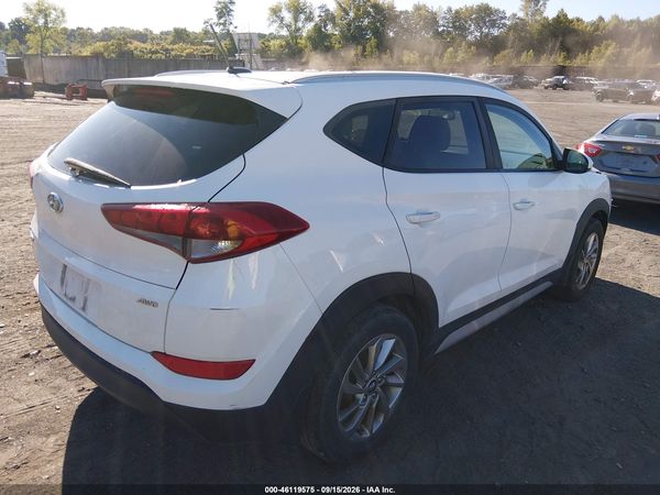 2017 HYUNDAI TUCSON SE — I4