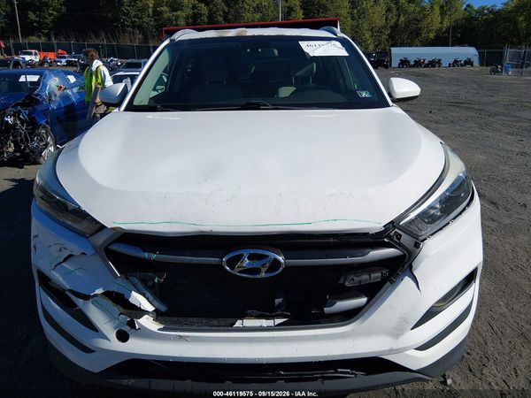 2017 HYUNDAI TUCSON SE — I6