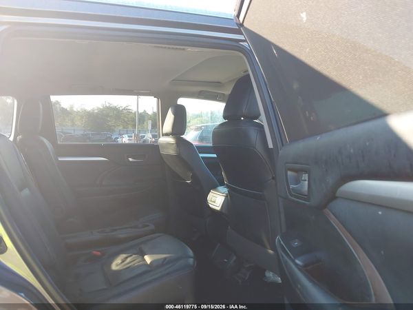 2018 TOYOTA HIGHLANDER XLE — I8