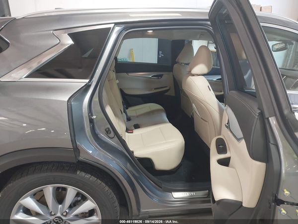 2019 INFINITI QX50 LUXE — I8