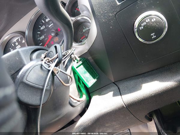 2013 CHEVROLET SILVERADO 1500 LT — I11