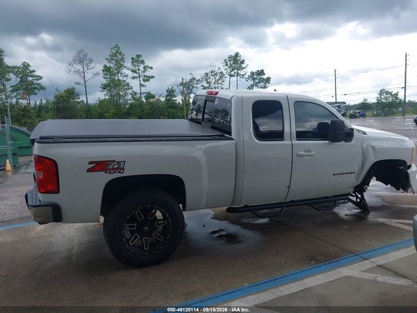 2013 CHEVROLET SILVERADO 1500 LT — I116