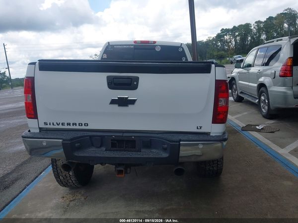 2013 CHEVROLET SILVERADO 1500 LT — I119