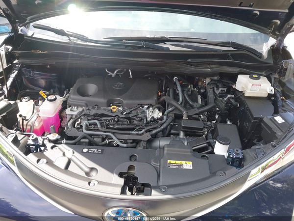 2025 TOYOTA SIENNA XLE