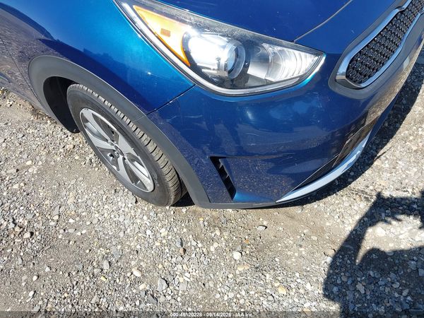2017 KIA NIRO LX