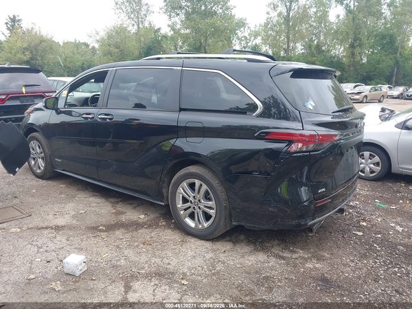 2021 TOYOTA SIENNA PLATINUM — I3