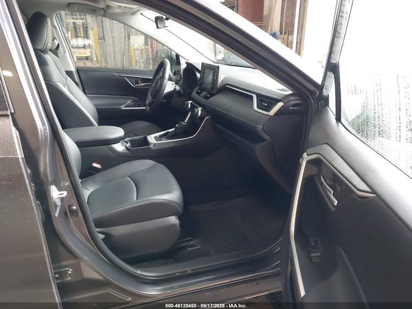 2022 TOYOTA RAV4 XLE PREMIUM — I5