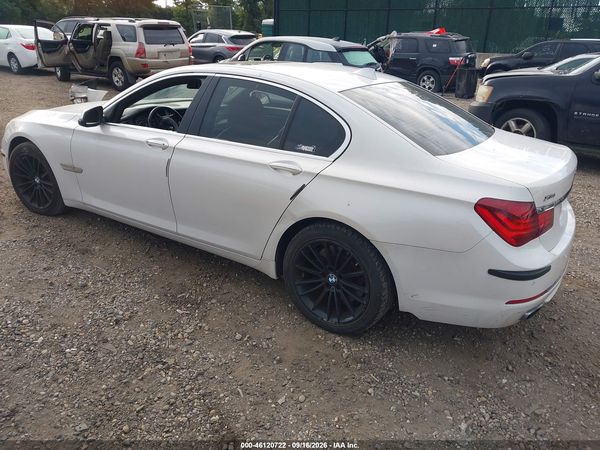 2013 BMW 750I XDRIVE — I3