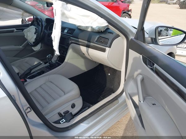 2017 VOLKSWAGEN PASSAT 1.8T SEL PREMIUM — I5