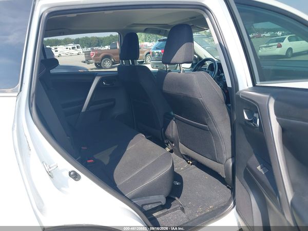 2016 TOYOTA RAV4 XLE — I8