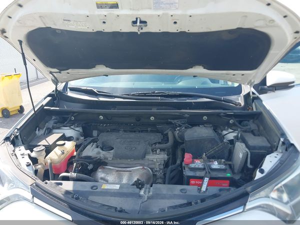 2016 TOYOTA RAV4 XLE — I10