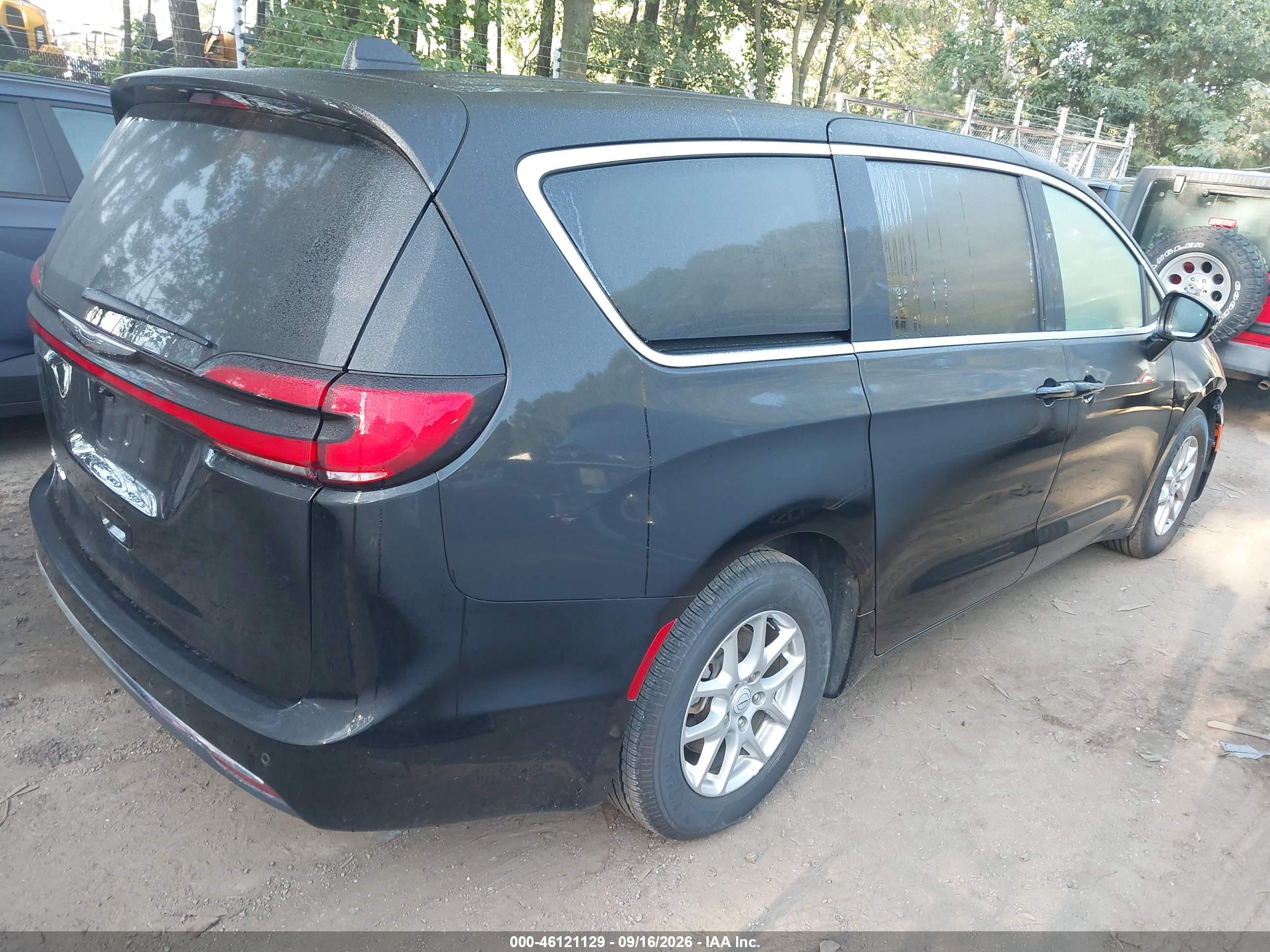 2026 CHRYSLER PACIFICA SELECT — I4