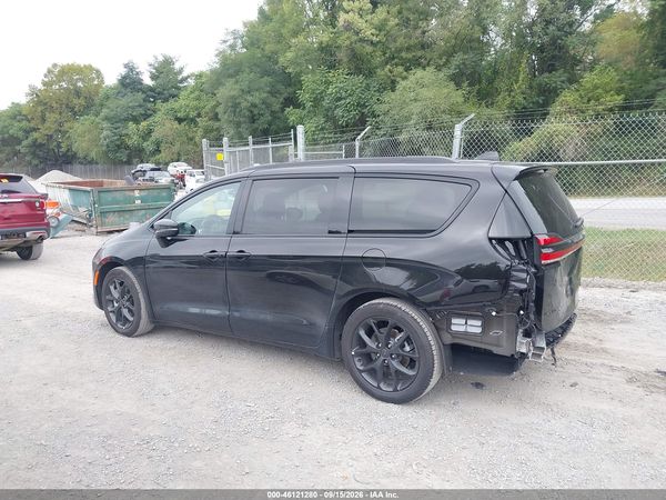 2027 CHRYSLER PACIFICA Limited — I117